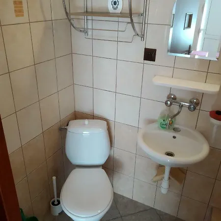 Pokoje Goscinne Estera *